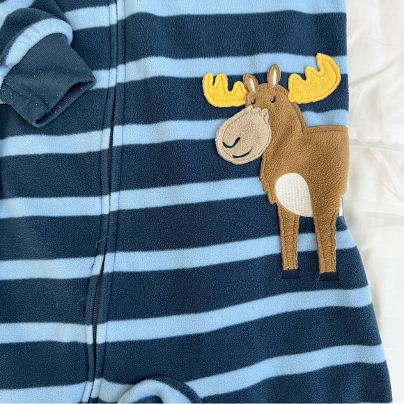 Carter’s Fleece Footed Pajamas, Set of 2, Size 12 Months - Picture 3 of 9
